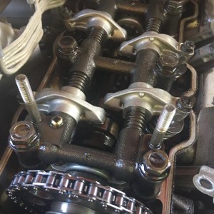 Changing valve cover gasket